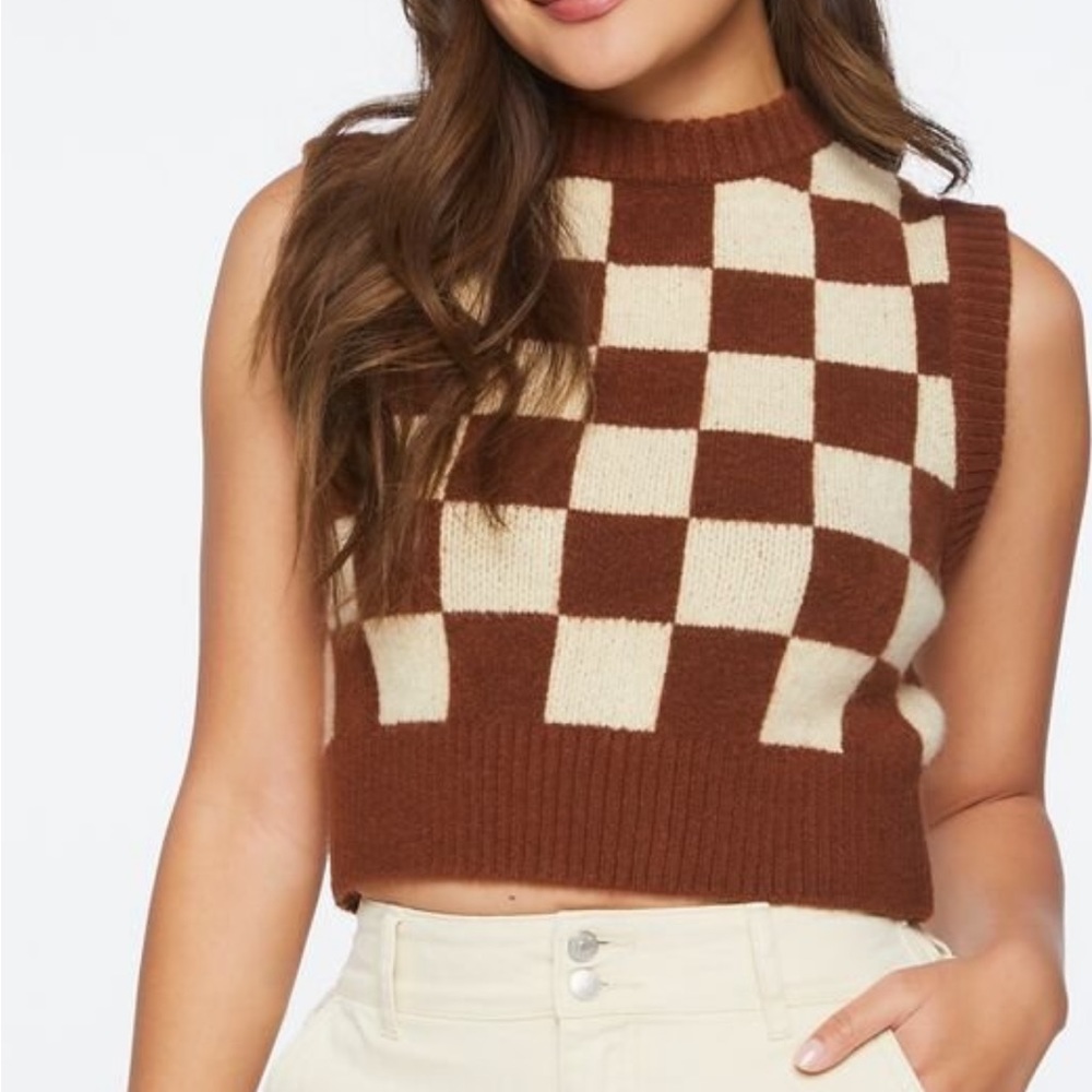 Cropped Checkered Sweater Vest